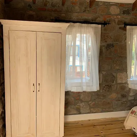 Ada Nocleg ze śniadaniem